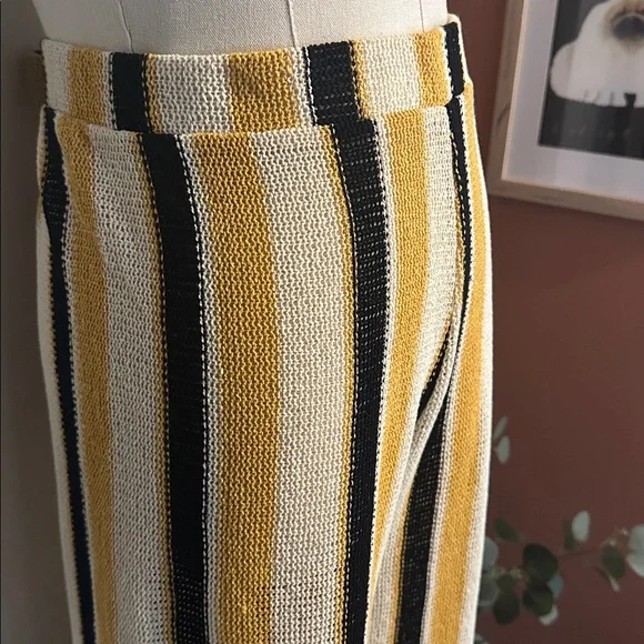 Zara women’s black yellow cream Striped knit L 31” inseam pants - Picture 6 of 13